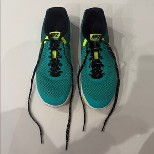 Nike Teal and Black Athletic Shoes